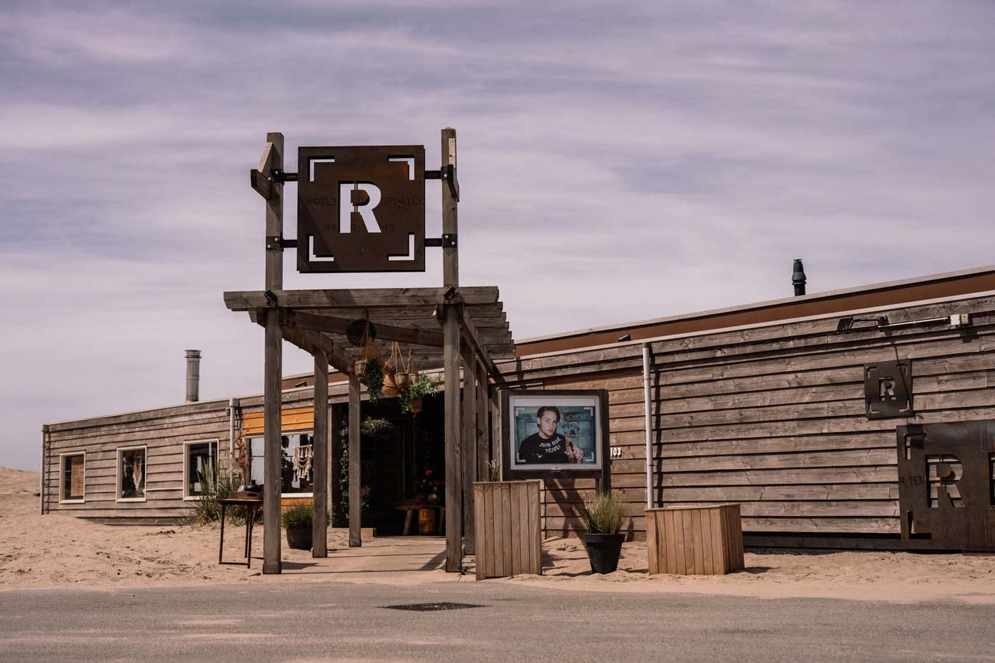 R Port | Strandtent Hoek van Holland