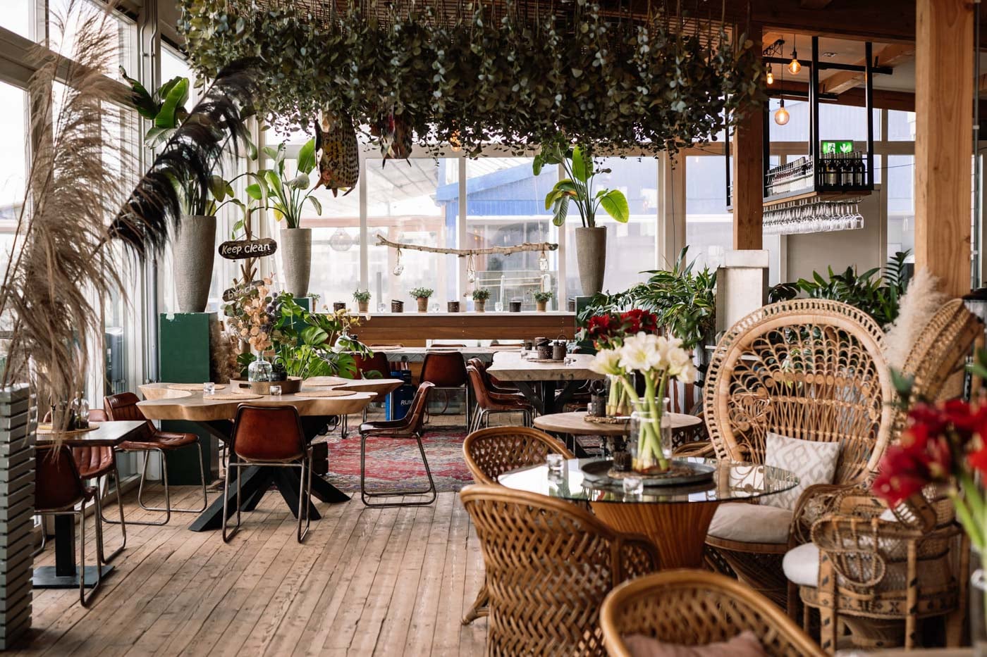 R Port | Strandtent Hoek van Holland